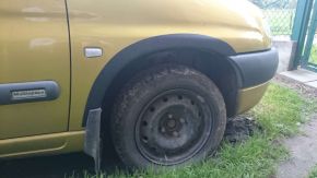 Plastové lemy blatníkov pre Nissan Kubistar (1998-2008), 5-dverová verzia