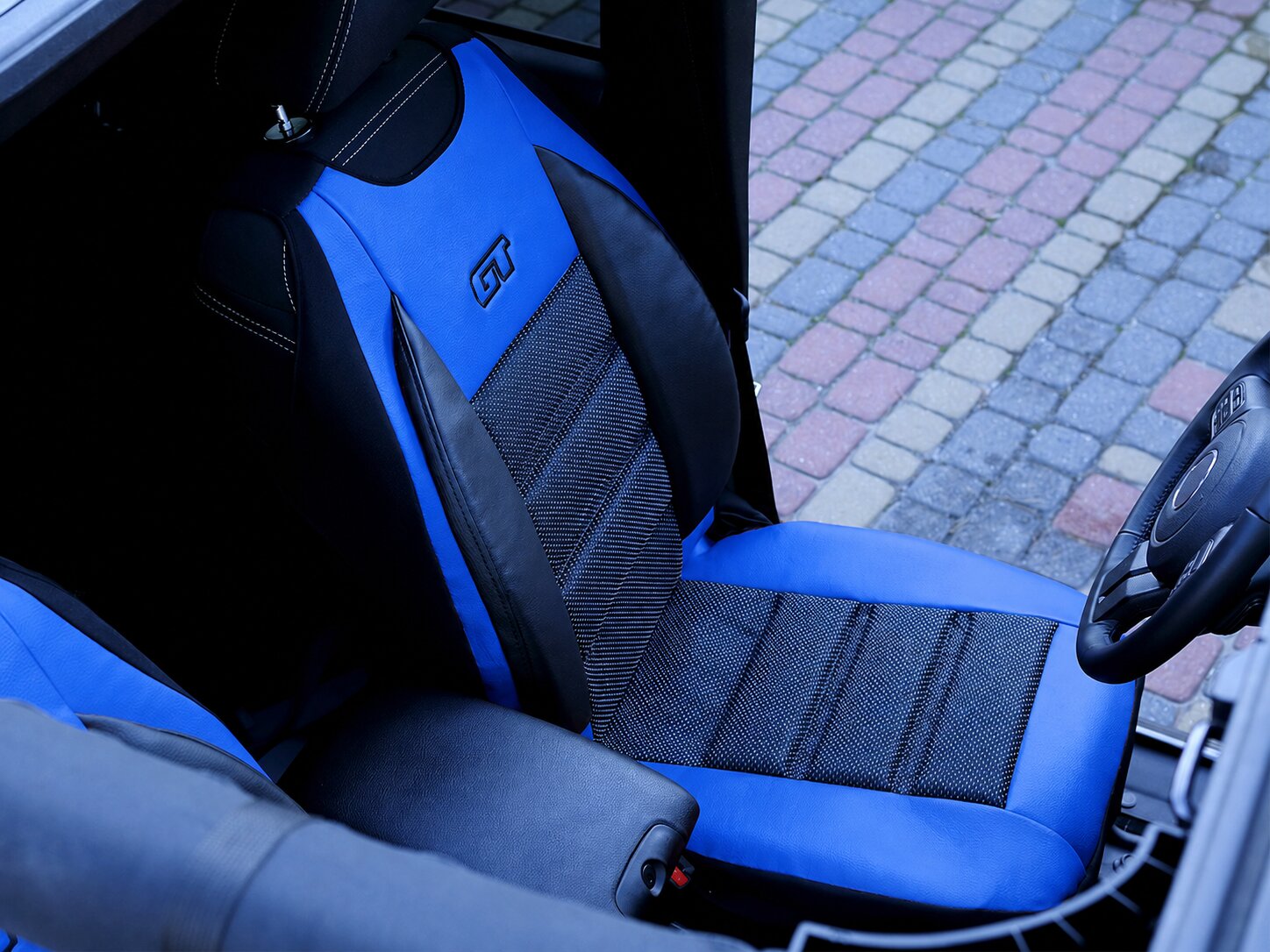 Detail ergonomickej podložky GT Ergonomic na sedadle vodiča