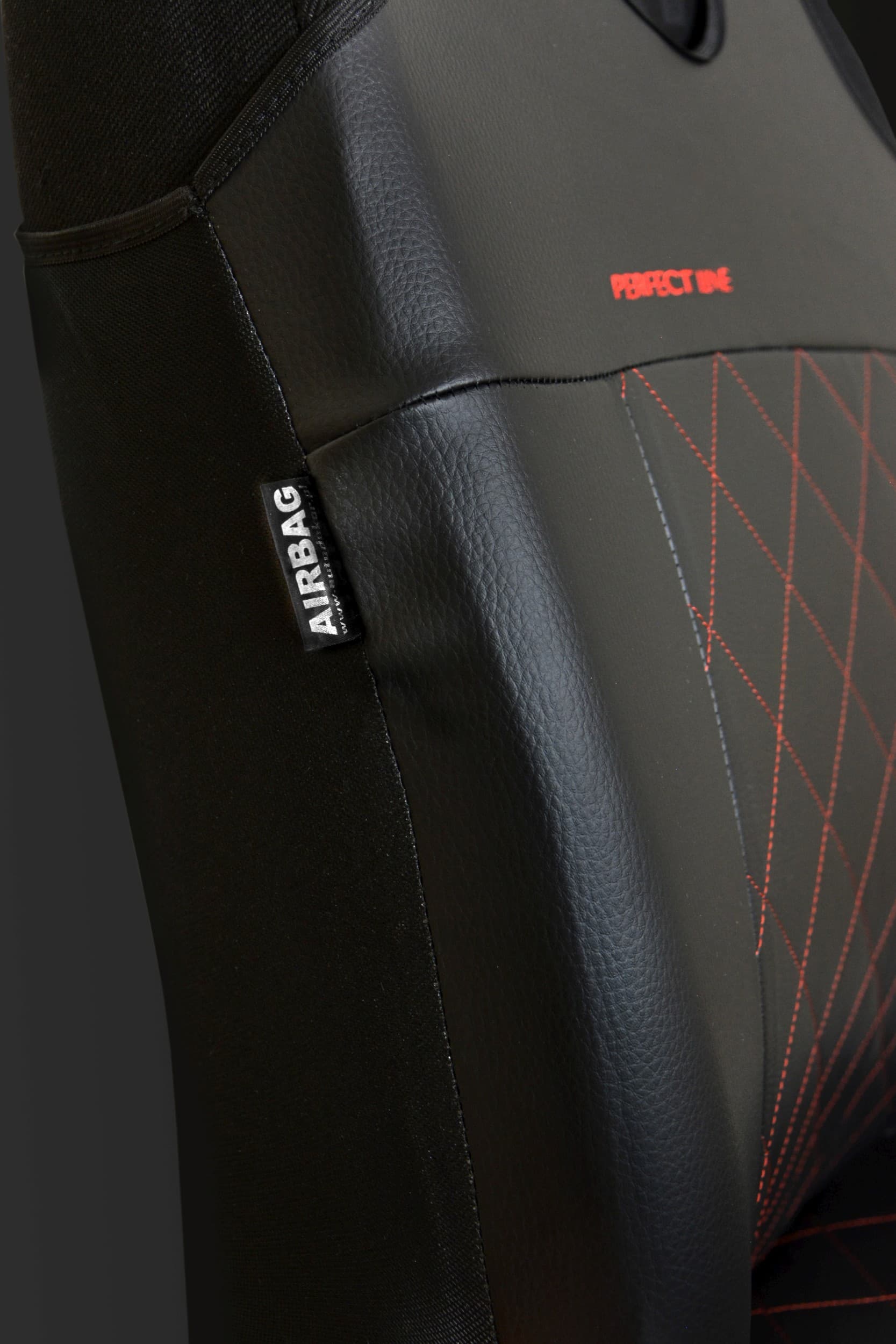 Detail certifikovaného švu pre bočné airbagy